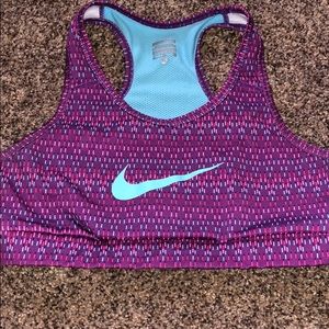 Nike pro sports bra